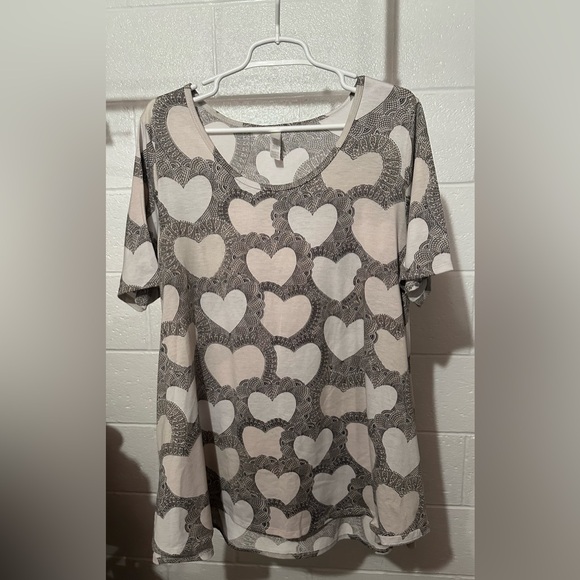 LuLaRoe Tops - LuLaRoe Perfect Tee, XL